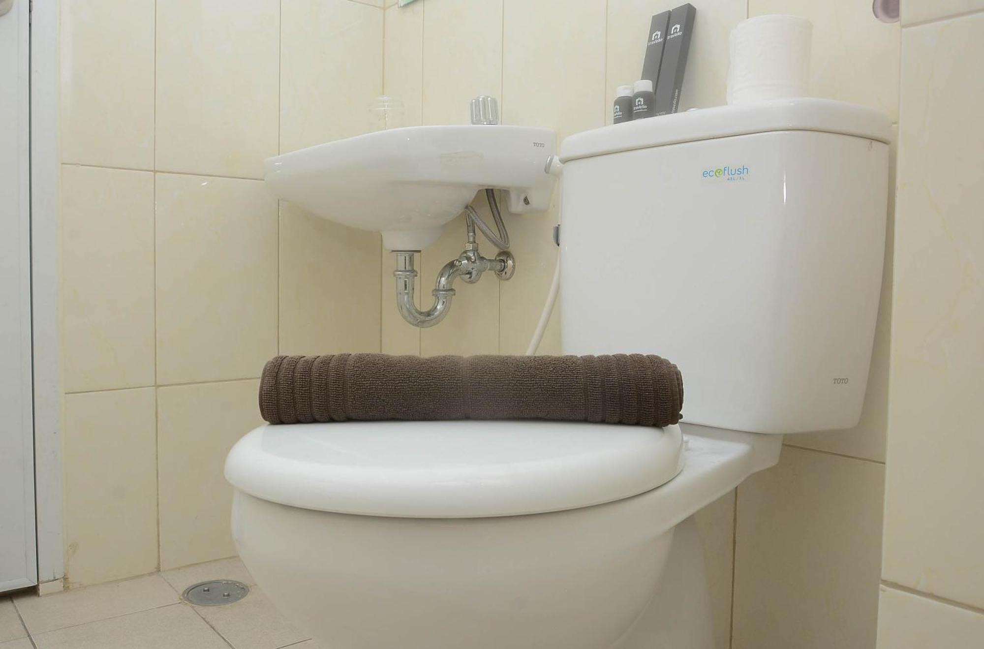 Apartemen Modern 2br Springlake Summarecon By Travelio *